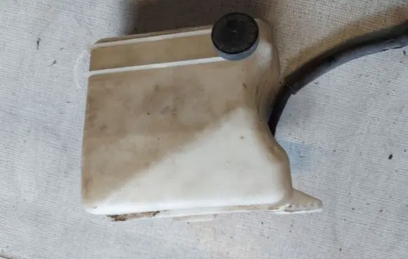 Mazda MX-5 NB Miata Coolant expansion tank/reservoir LFB715351