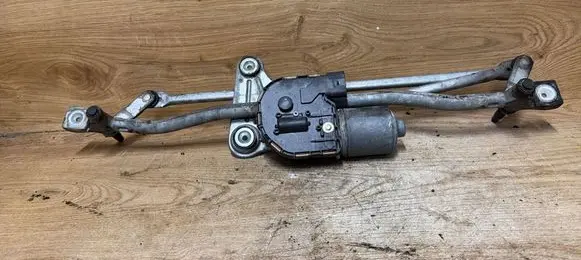 Volvo V70 Front wiper linkage and motor 3397020958 30796358 060308