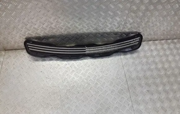 Mercedes-Benz E W210 Bonnet/hood grill 