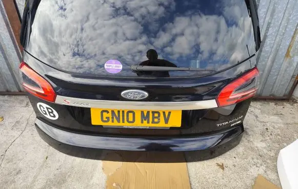 Tailgate/trunk/boot lid