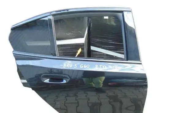BMW 5 G60 Rear door