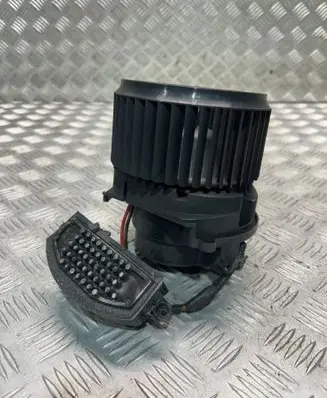 BMW 2 F46 Heater fan/blower 9297752