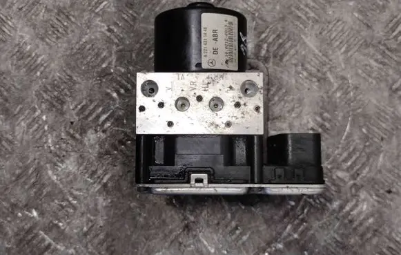 Mercedes-Benz S W221 ABS Pump A2214311448