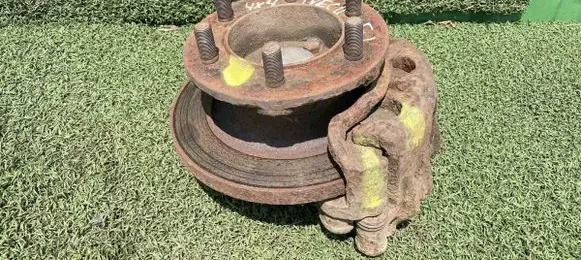 Iveco Daily 3rd gen Front wheel hub spindle knuckle 504164802
