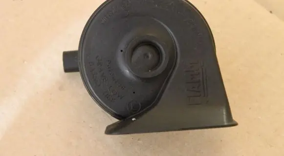 BMW 3 E46 Horn signal 6905423