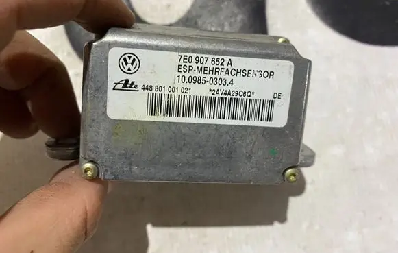 Volkswagen Touareg I ESP acceleration yaw rate sensor 7e0907652a