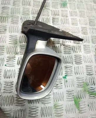 Volkswagen Golf IV Manual wing mirror E1010515