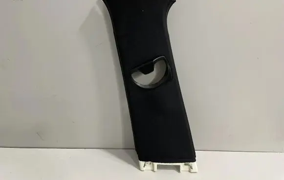 BMW 3 E90 E91 (B) pillar trim (bottom) 7058335