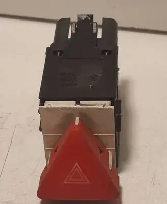 Volkswagen PASSAT B6 Hazard light switch 3C0953509 740602S