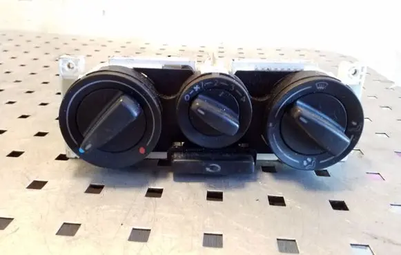 Volkswagen PASSAT B5 Climate control unit 1J0819045G