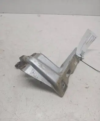 Volkswagen Golf IV Fender mounting bracket 1J0821135