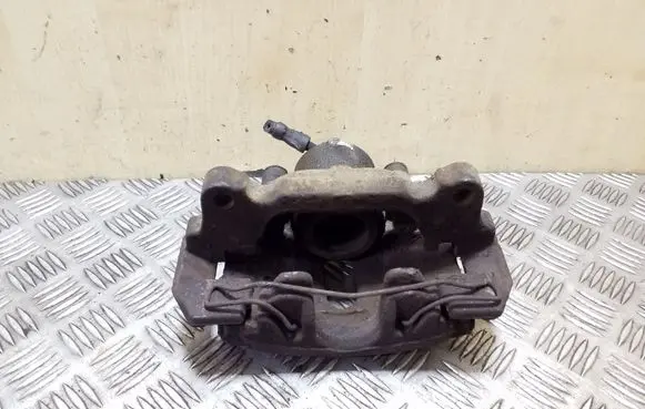 Volkswagen Golf Plus Front brake caliper