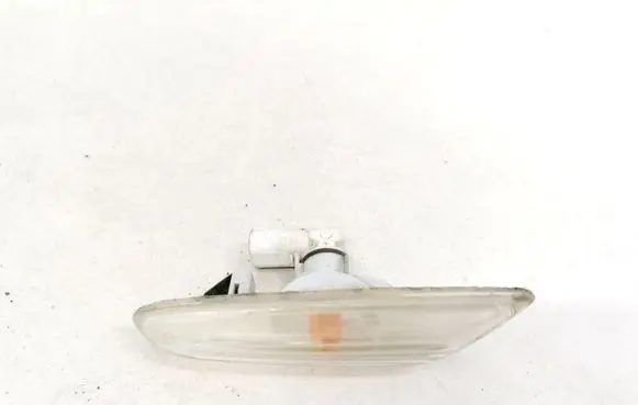 BMW 3 E46 Front fender indicator light 69113715 6911371-5