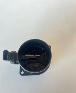 Volkswagen Golf VII Mass air flow meter 04L906461B