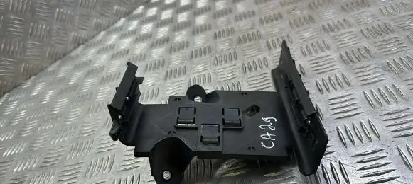 Volkswagen PASSAT B8 Other engine bay part 5Q0906507F