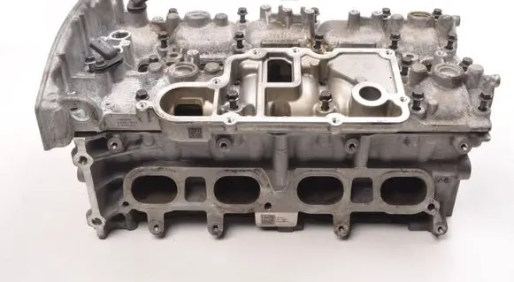 Volvo XC90 Engine head P32298919