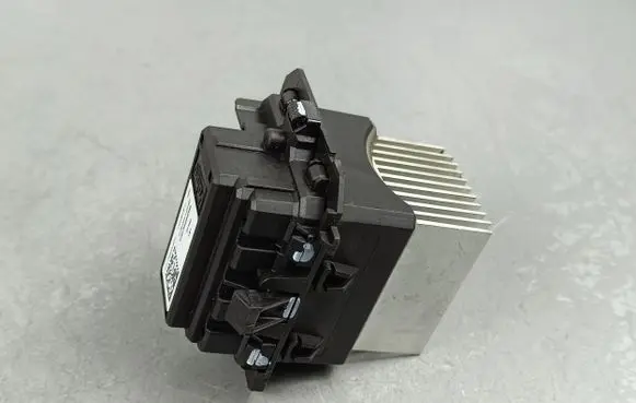 Renault Arkana Heater blower motor/fan resistor T1033613F