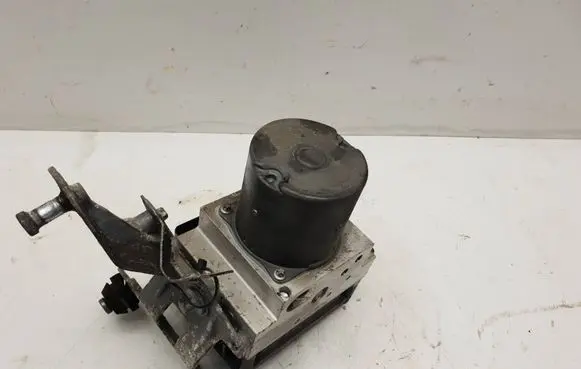 Mercedes-Benz CLS C219 ABS Pump A2114313712