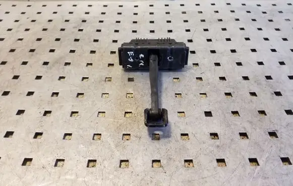 BMW 3 E90 E91 Front door check strap stopper 7176807