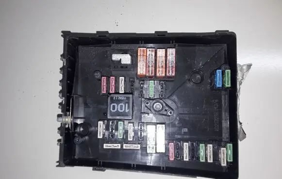 Seat Toledo III (5P) Fuse module 1K0937125A