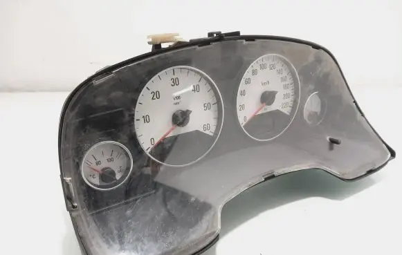 Opel Zafira A Speedometer (instrument cluster) 24461761 24461761jn