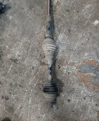 Volvo XC90 Front driveshaft T031118 6250161