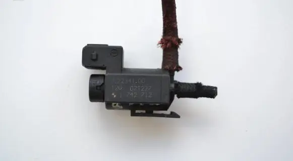 BMW 5 E60 E61 Turbo solenoid valve 1742712 72234100