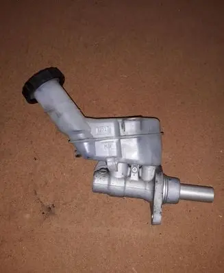 Mitsubishi Outlander Master brake cylinder