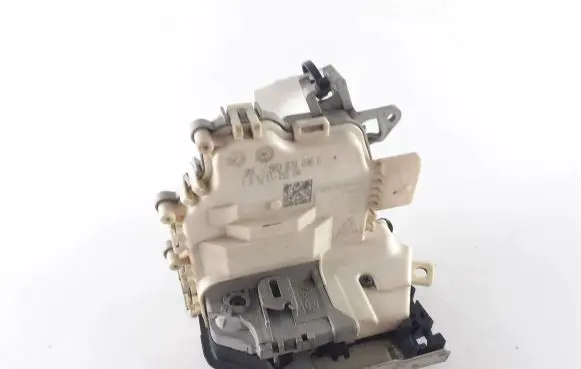 Audi A4 S4 B8 8K Rear door lock 8K0839016C