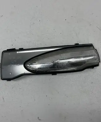 Hyundai Santa Fe Mirror indicator light 87514