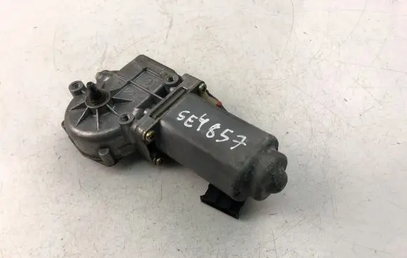 Volkswagen Caddy Wiper motor 6K9955713