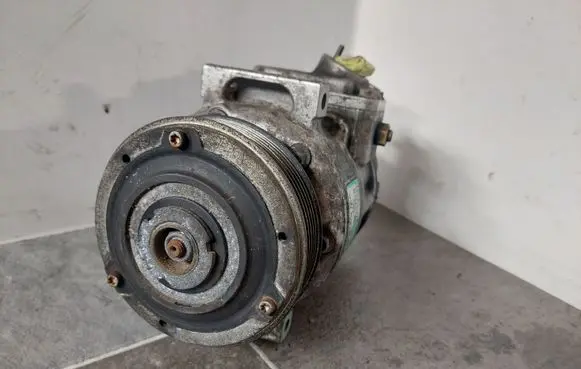 Volkswagen Golf V Air conditioning (A/C) compressor (pump) 1K0820803CI