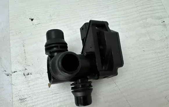 Mercedes-Benz Vito Viano W447 Electric auxiliary coolant/water pump A0005061400