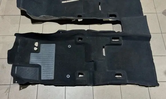 Toyota RAV 4 (XA50) Front floor carpet liner 5851042D10