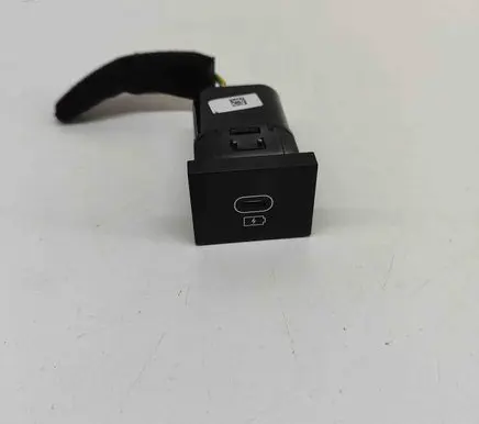 Hyundai Kona II USB socket connector 10R0611741