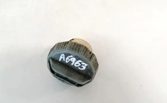 Mazda 323 Fuel tank filler cap 