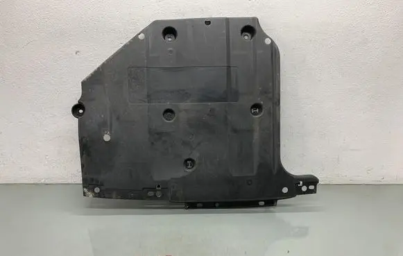 Renault Clio V Engine splash shield/under tray 748A07505R
