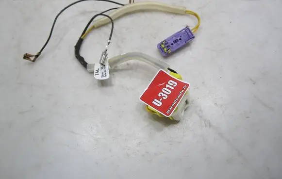 Volkswagen Golf V Airbag squib ring wiring 1K0971584 718685