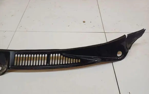 Wiper trim
