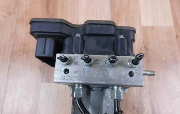 Nissan X-Trail T32 ABS Pump 476607FV9A