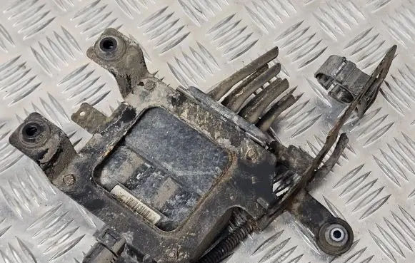 Volkswagen Caddy EGR valve 6Q0131075 400435A