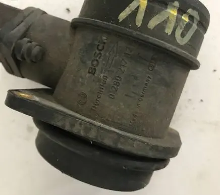 Audi A4 S4 B5 8D Mass air flow meter 0280217121
