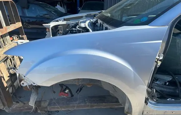 Mitsubishi Outlander Fender