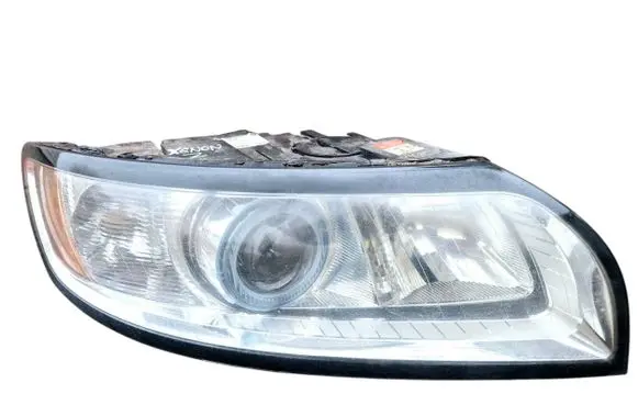 Volvo V50 Headlight/headlamp 30763038 0301237272 LE06A6152X