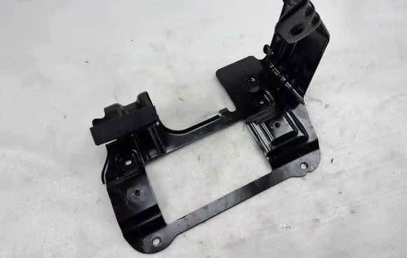 Ford Mustang VI Holder (bracket) JR3T180927AC JR3T180927