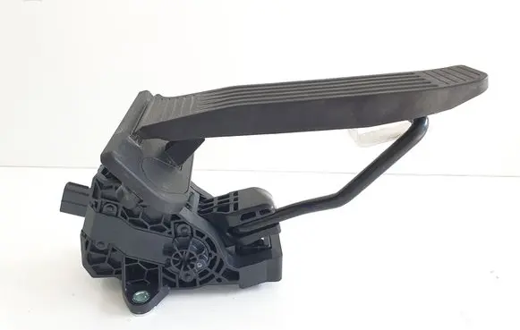 Toyota RAV 4 (XA50) Accelerator throttle pedal 7811033141 2701001040