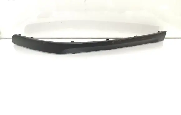 Front bumper splitter molding