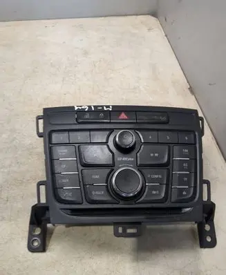 Head unit multimedia control
