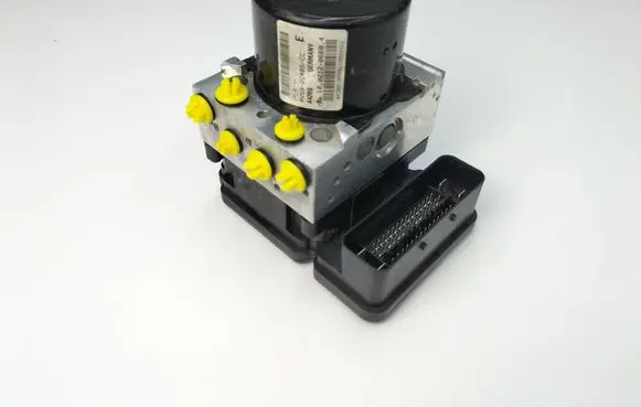 Ford Fiesta ABS Pump AV592C405CC A426G 10021206684