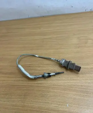 Volkswagen Golf VII Exhaust gas temperature sensor 06K919529K D5226